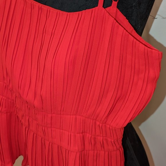 BEBE Spagetti Strap Red Chiffon Pleated Top 0 - Picture 2 of 3